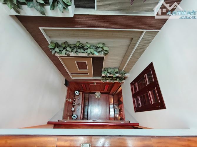 Bán nhà 4,5 tầng khu phân lô đường Lê Hồng Phong, sau lẩu dê Phượng Chi, dt 105m2, mt 7m - 3