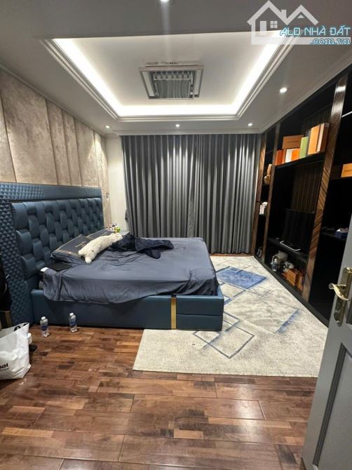 * Bán Nhà Đẹp-Mới Dọn Vào Ở Ngay-HXH Ngay Nguyễn Tri Phương Q5-3Tầng (4X15) Sổ vuông Vức - 4