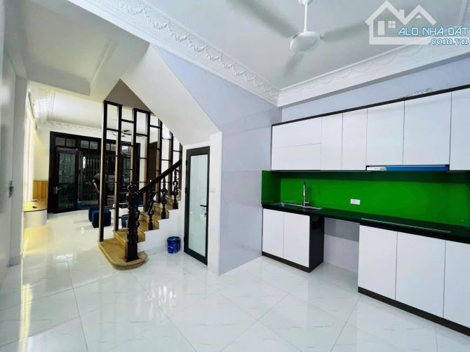 BÁN NHÀ THỊNH QUANG – ĐỐNG ĐA GẦN PHỐ THÁI THỊNH, 2 THOÁNG, NGÕ RỘNG, 5 TẦNG NỘI THẤT ĐẸP. - 4
