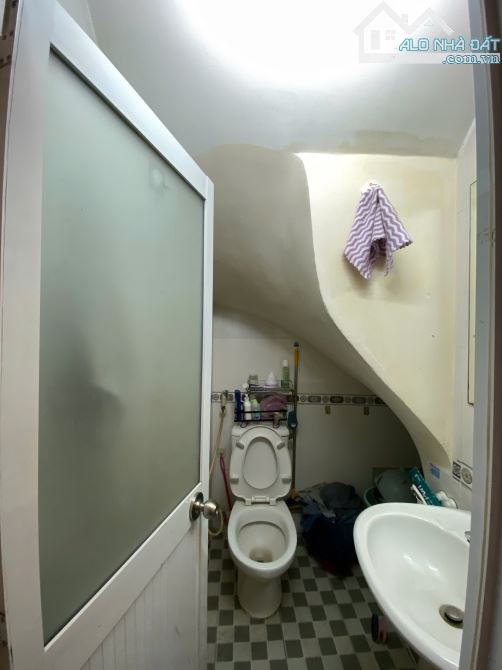 QUẬN 10, SÁT MẶT TIỀN, GẦN BV HÒA HẢO, NG.TRI PHƯƠNG SẦM UẤT, 5 TẦNG, 35m2, 8PN, 9WC - 4