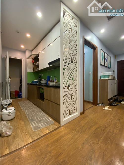 Bán căn hộ 2 phòng ngủ, 2 vệ sinh tòa Gemek2 ban công đông nam nhỉnh 3 tỷ - 4