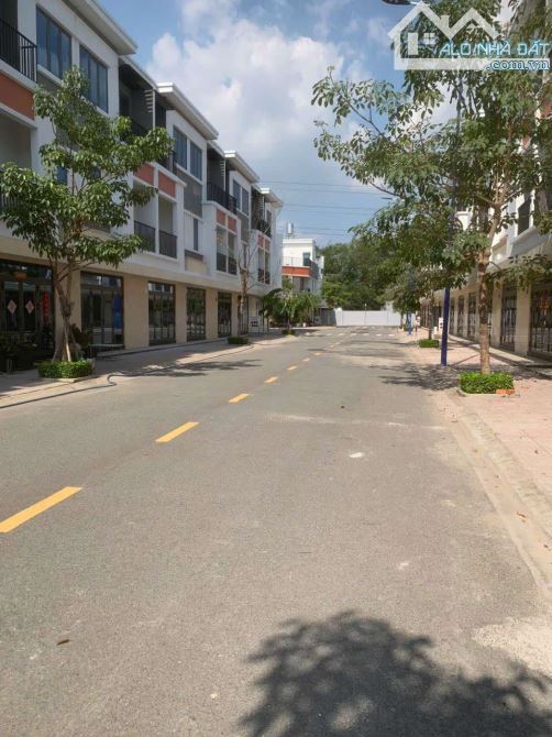 Bán nhà 3 tầng, 60m2, KDC Lavela Garden, Bình Chuẩn, Thuận An, BD, 2.8 tỷ. - 4