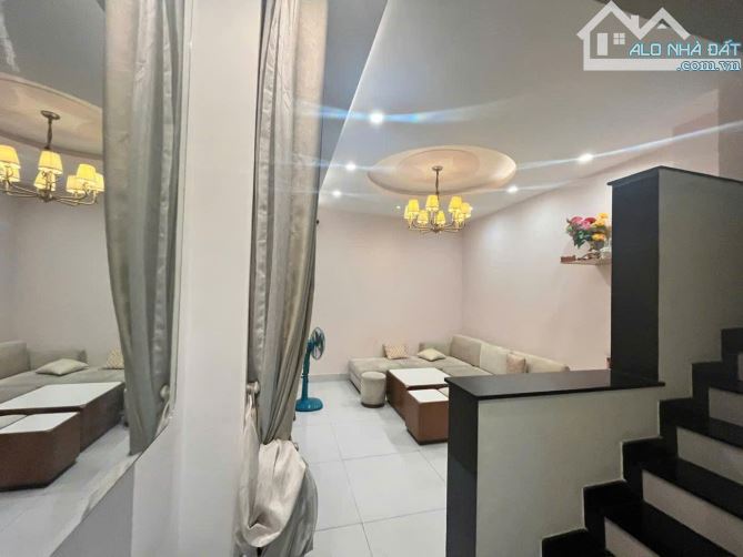 Bán Nhà gốc 2 mặt HXH Đề Thám, tương lai ra mặt tiền  4 tầng nhỉnh 14 tỷ - 4