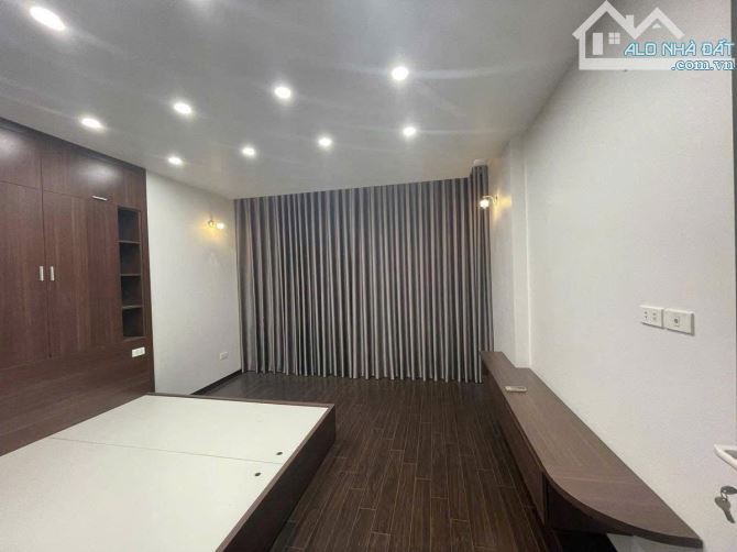 SIÊU PHẨM LÔ GÓC THẠCH BÀN 60M-5MT-5TẦNG.13TỶ KINH DOANH ĐỈNH Ô TÔ VÀO NHÀ - 4