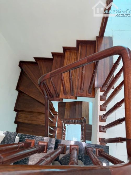 Bán nhà đẹp tại Đức Thượng gần ngã tư Trôi 4 tầng ô tô đỗ cửa lô góc chỉ 5 tỷ - 4