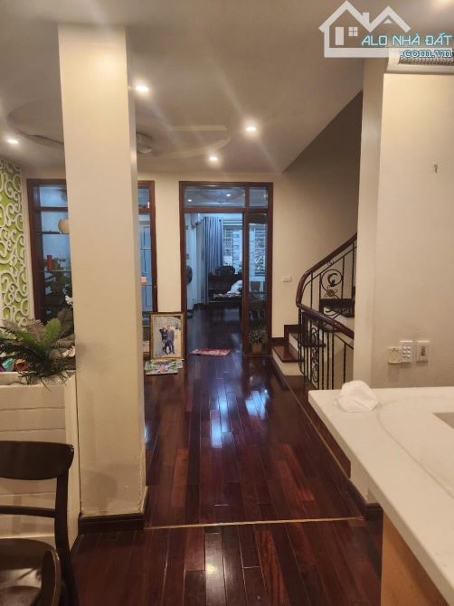 MẶT NGÕ TAM TRINH - NGÕ TO ÔTÔ TRÁNH, VÀO NHÀ - CÓ Ô CHỜ THANG MÁY - GIÁ 30 TỶ - 4