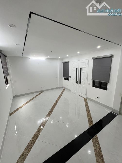 SIÊU PHẨM TRUNG KÍNH CẦU GIẤY 45M*6T NHỈNH 10 TỶ. LÔ GÓC, THANG MÁY, KINH DOANH. - 4