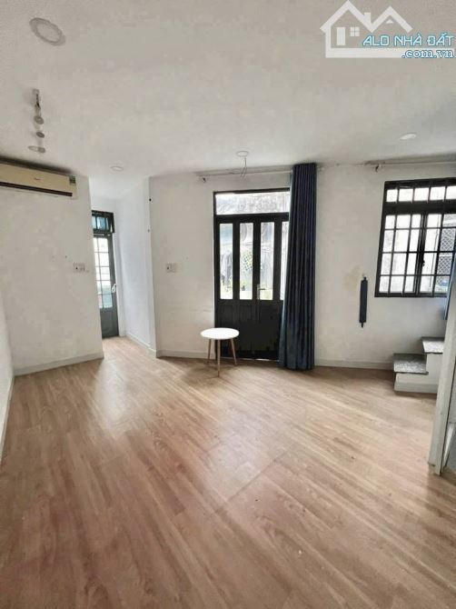KHU PHAN XÍCH LONG - ĐOÀN THỊ ĐIỂM -  HẺM XE HƠI 5 NHÀ - 3 TẦNG 2 PN 3WC -  3.78 TỶ - 4