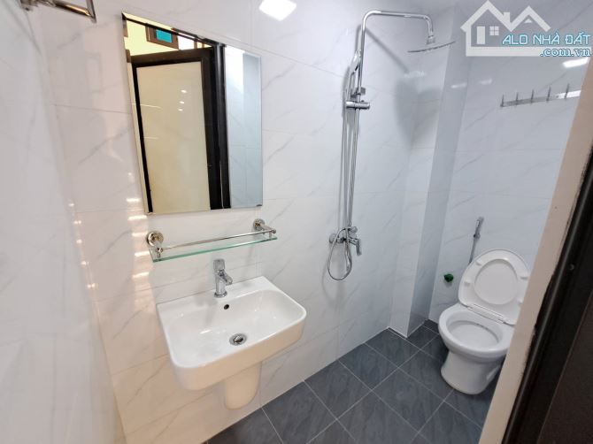 SỐC HIẾM, NHÀ ĐẸP XUÂN ĐỈNH 40 MET,GẦN Ô TÔ QUA CỔNG – CHỈ NHỈNH 6 TỶ - 5