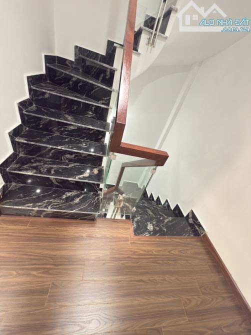 Hồ Tùng Mậu 5 Tầng Mới -Vị Trí Đẹp DT 40 .Mặt Tiền Rộng 5m Dân Xây .Giá 7,85 Tỷ - 5