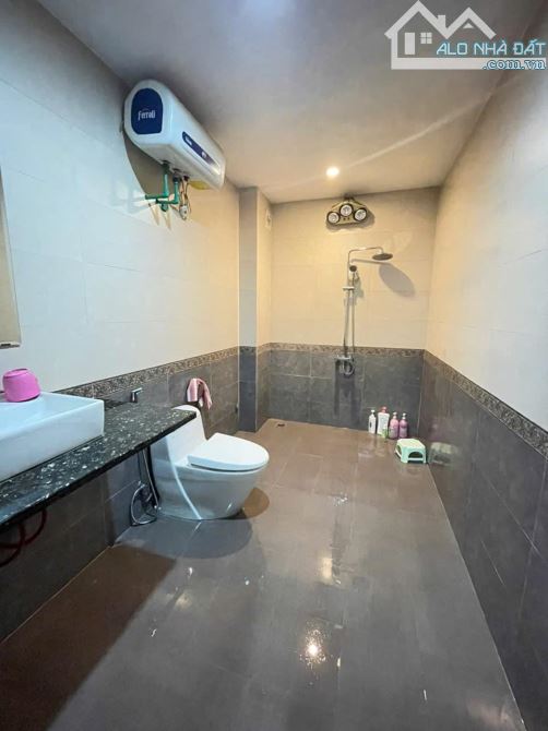 BÁN BIỆT THỰ 4 TẦNG HOÀNG MAI, PHÂN LÔ CAO CẤP, ĐƯỜNG 3 ÔTÔ TRÁNH, MẶT TIỀN RỘNG, 2 THOÁNG - 5
