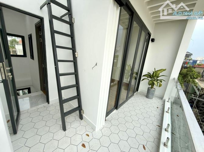 NHÀ ĐẸP 3 TẦNG - HƯNG PHÚ P9 - QUẬN 8 CÁCH MT ĐƯỜNG VÀI BƯỚC CHÂN - 4 TỶ 680 - 5