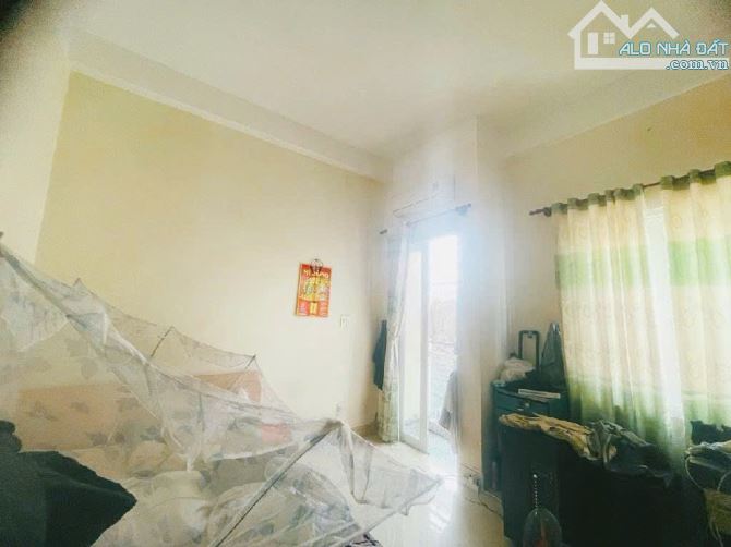 NHÀ ĐẸP - SÁT Q1 - GẦN CHỢ BÀ CHIỂU - 4 TẦNG ĐÚC - 68M2 - CHỈ 7,1 T.Ỷ - 5