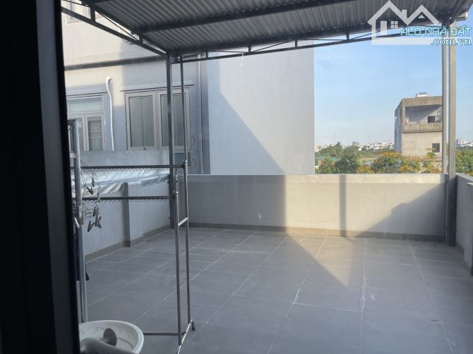 🏡 NHÀ ĐẸP 3 TẦNG GẦN MEGA MARKET – TT HÒA MINH – CHỈ XÁCH VALI VỀ Ở! Giá chỉ nhỉnh 5 Tý - 5