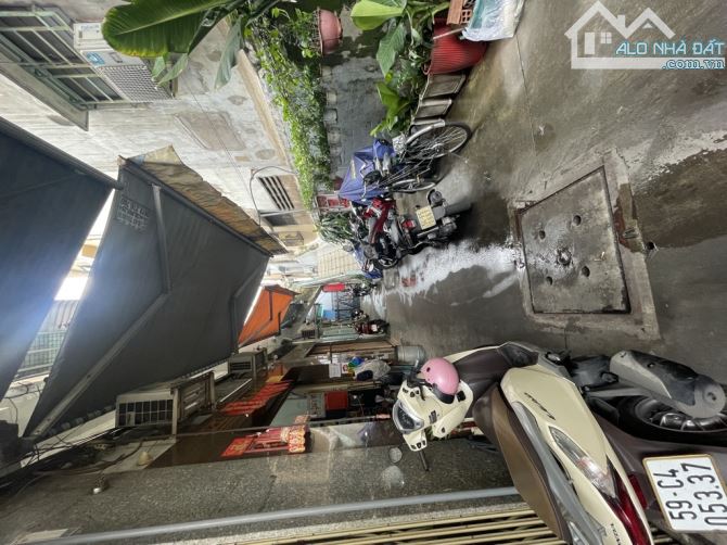 Bán nhà HẺM 1 sẹc Võ Văn Kiệt , Phường 13 Quận 5,64m2 (4X 16 )8 tỷ - 5