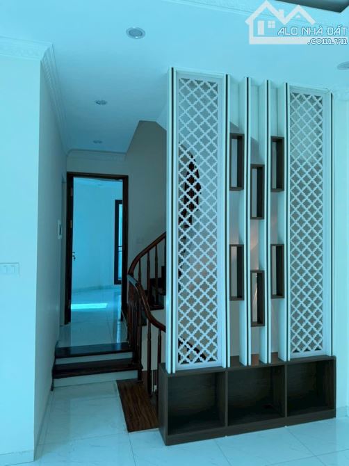 Bán nhà đẹp tại Đức Thượng gần ngã tư Trôi 4 tầng ô tô đỗ cửa lô góc chỉ 5 tỷ - 5
