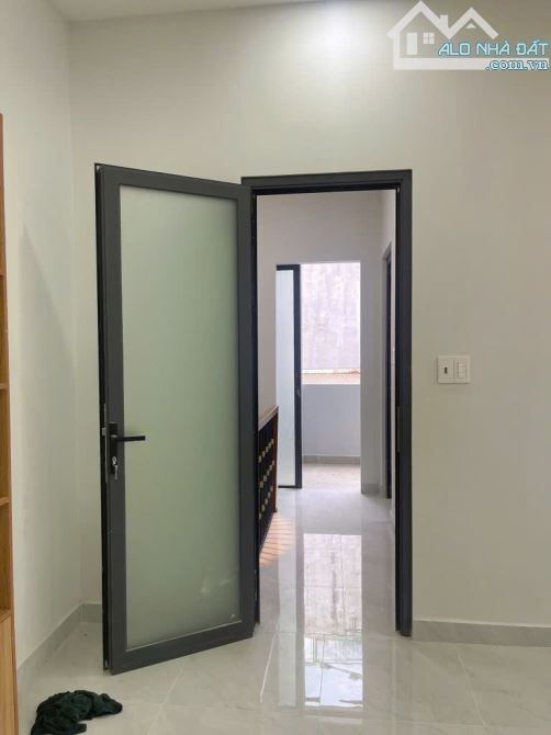 GẤP BÁN NHÀ QUẬN 9, NHÀ 2TẦNG LÔ GÓC 2MẶT TIỀN DT46M NGAY CHỢ ĐÊM MAN THIỆN NHỈNH 4TỶ TL - 6