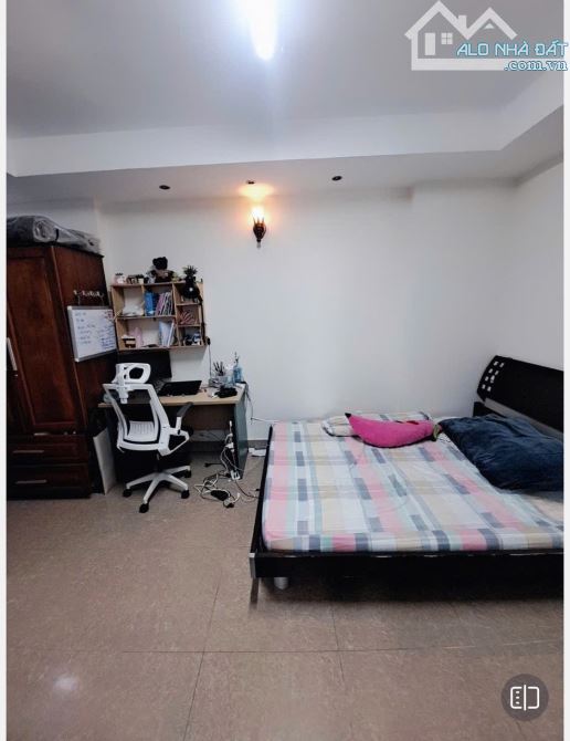NGỘP giảm SỐC 4 TỶ nhà Quang Trung ngang 6.2m 99m2 4 lầu vài bước ra Ủy ban 11 tỷ. - 6