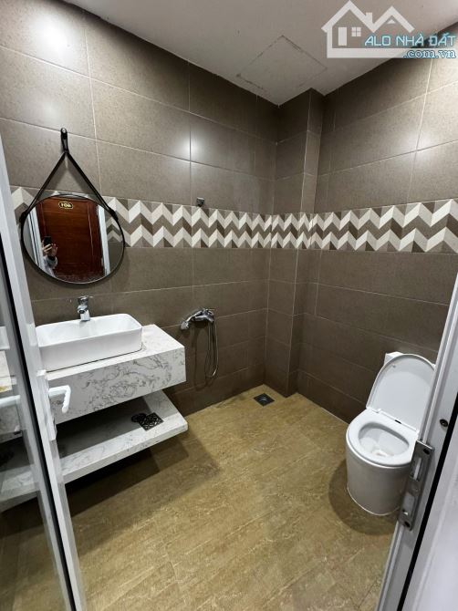 BÁN TOÀ CĂN HỘ 7 TẦNG- THANG MÁY- PCCC ĐẦY ĐỦ- DÒNG TIỀN- 70TR/THÁNG- CÁCH BIỂN 300M - 7
