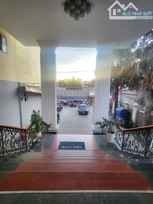 Tòa nhà 3 mặt tiền 5 tầng 2000m2 kinh doanh dòng tiền 3 tỏi kế Phú Mỹ Hưng - 7