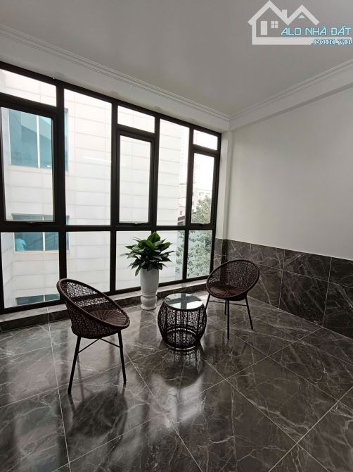 Hiếm! Bán nhà Chùa Láng 45m 4T , gần ĐH Ngoại Thương, Ngoại Giao, nhà đẹp, ô tô tránh 10tỷ - 7