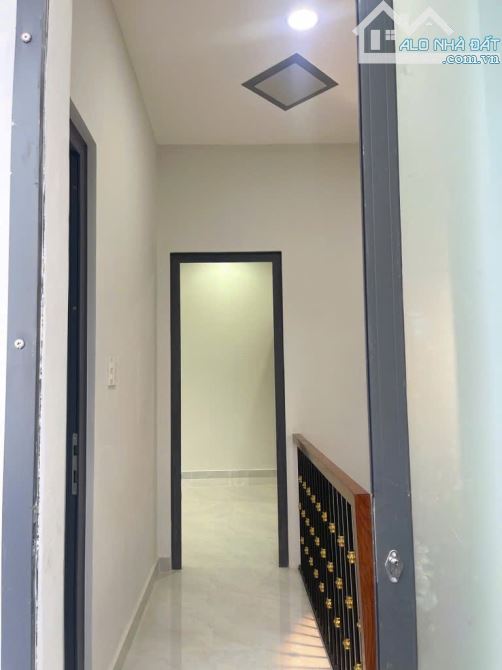 GẤP BÁN NHÀ QUẬN 9, NHÀ 2TẦNG LÔ GÓC 2MẶT TIỀN DT46M NGAY CHỢ ĐÊM MAN THIỆN NHỈNH 4TỶ TL - 7
