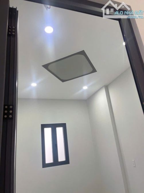 GẤP BÁN NHÀ QUẬN 9, NHÀ 2TẦNG LÔ GÓC 2MẶT TIỀN DT46M NGAY CHỢ ĐÊM MAN THIỆN NHỈNH 4TỶ TL - 8