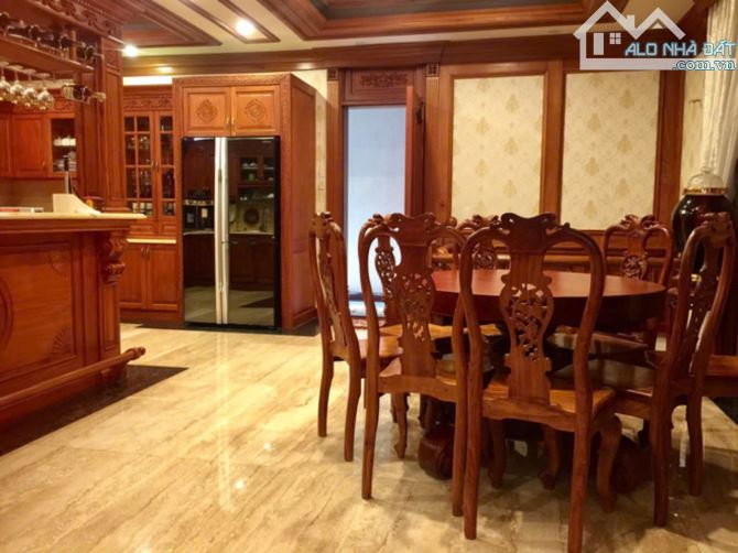 Bán nhà siêu vị trí MT Sương Nguyệt Ánh Q.1 - 10x30m - XD Hầm 8 tầng HĐT 200tr giá 199 tỷ.