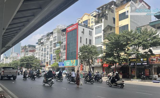 MP Minh Khai, HBT, 3 tầng, Lô Góc, 3 thoáng, vỉa hè siêu rộng, 160m2, MT 8m, Giá 55 tỷ