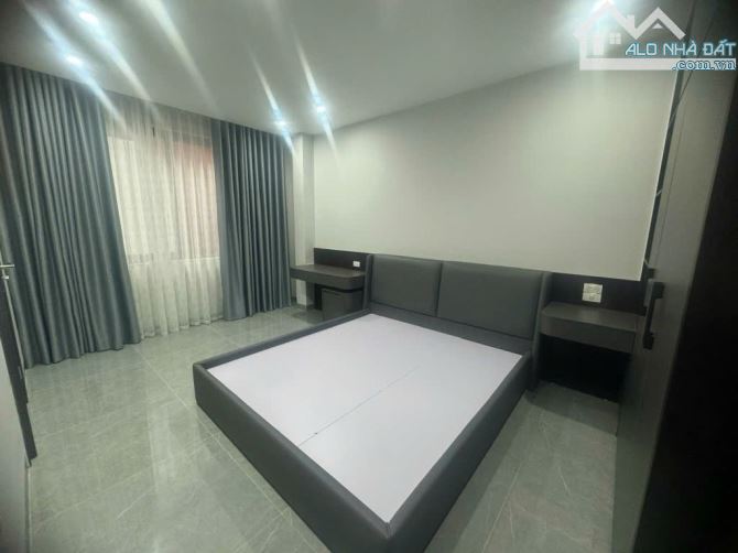 NHÀ ĐẸP- NỘI THẤT ĐẸP- THANG MÁY - GẦN ĐƯỜNG LỚN- NGÕ 24 NGỌC LÂM - LONG BIÊN