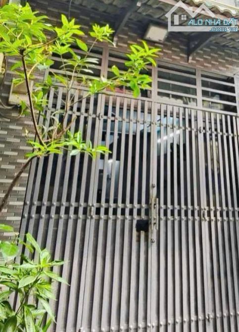 Nhà 1lầu đẹp ở ngay, sát Aeon , trường thpt tây Thạnh