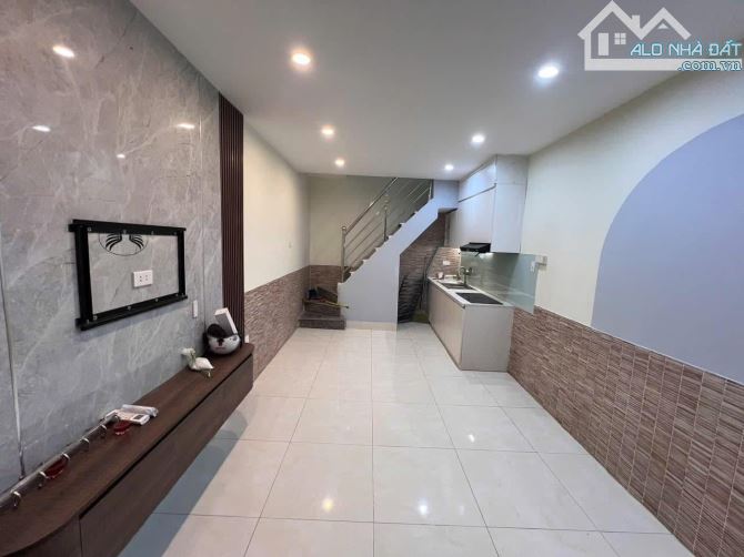 BÁN NHÀ NGÕ HOÀ BÌNH 2 - LÔ GÓC 2 THOÁNG - 3 BƯỚC CHÂN RA Ô TÔ - 23mX4 TẦNG - 5 TỶ