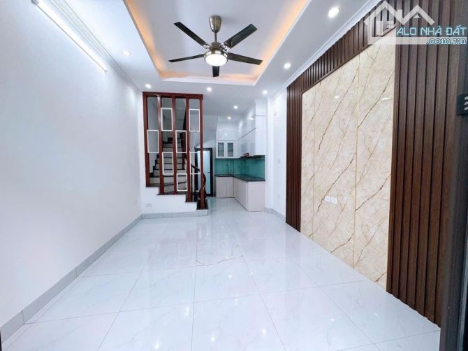 Bán Nhà Phúc Lợi, Long Biên 5T, 33m2, chỉ 4,75 tỷ (ngõ gần ô tô đỗ)