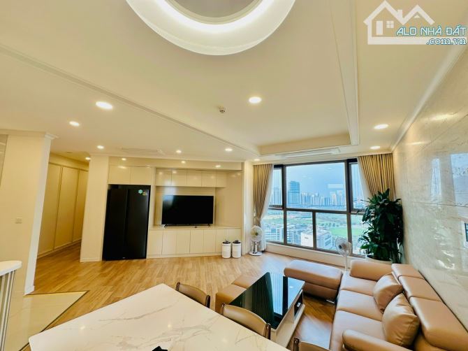 Bán Căn Hộ Sky Lake Phạm Hùng DT 90m 3PN View Hồ, hướng ĐN Giá 11,5 tỷ SĐCC Tầng Trung