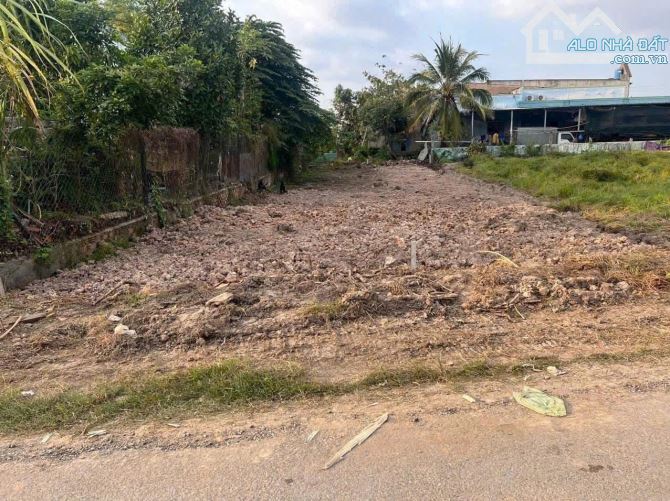 CẦN BÁN GẤP NỀN ĐẤT MẶT TIỀN GIÁ RẺ,185M2 FULL THỔ CƯ,CÔNG CHỨNG NHANH