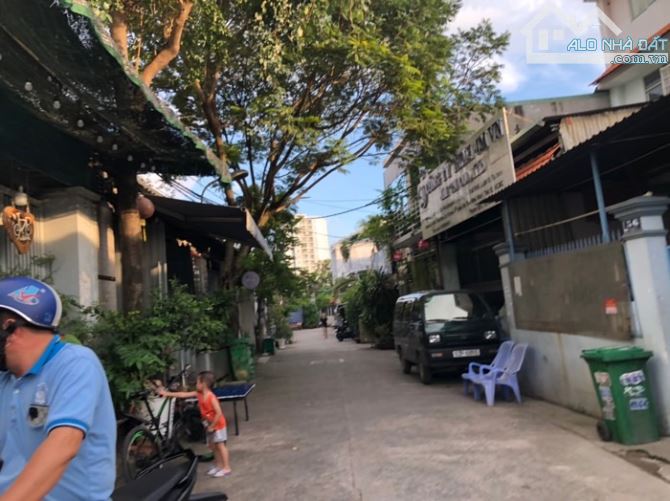 BÁN CHDV MT TÂN THỚI NHẤT 20 DT TO GIÁ RẺ 9.8x16 THU NHẬP 25TR CHỈ 9TỶ