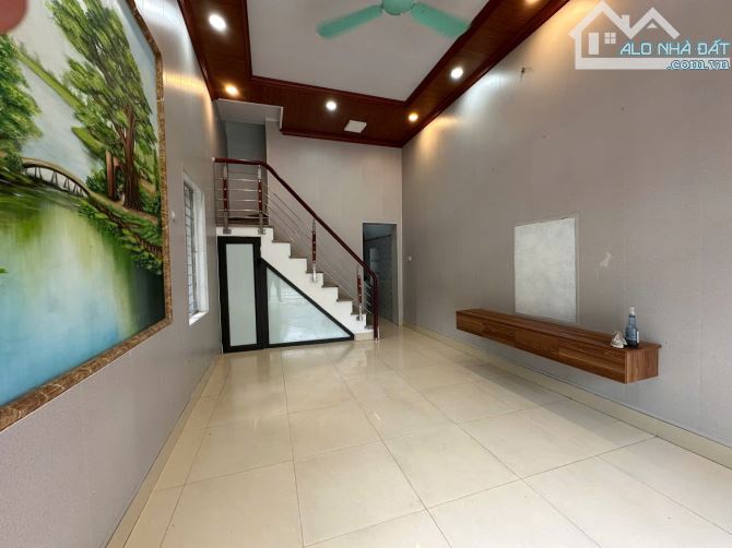 CẦN BÁN CĂN NHÀ 3 TẦNG NGÕ THÔNG Ô TO ĐI ĐƯỢC PHỐ VŨ HỰU -TP HẢI DƯƠNG