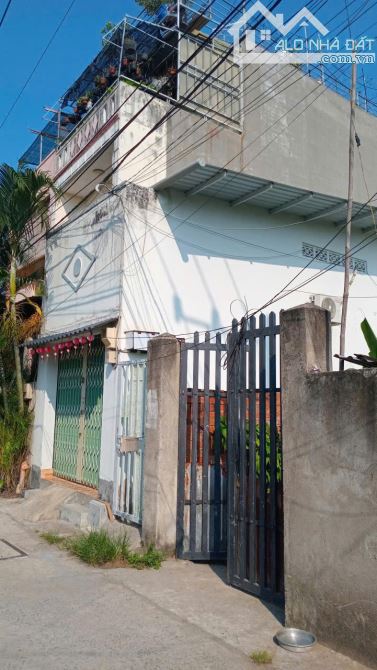 Nhỉnh 2 tỷ có nhà cấp 4sổ hồng riêng, full thổ cư, cách trường cấp 2 Long Trường tầm 500m