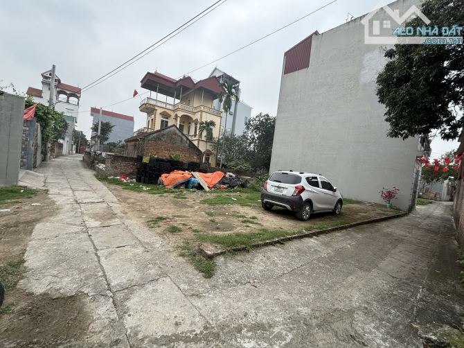 Bán 44m đất Tiên Dương,Đông Anh,lô góc,ngõ thông ô tô ngủ trong đất