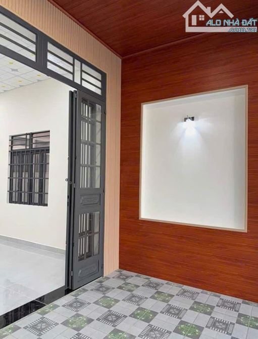 bán nhà vị trí đẹp gầ chợ long hải nằm trên 2 trục đường lớn