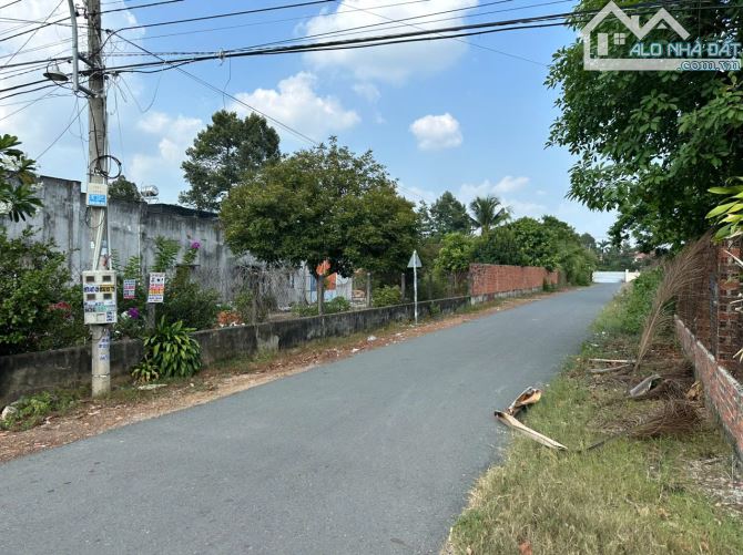 Bán nhanh Lô đất mặt tiền đường Hải Thượng Lãn Ông, trung tâm thị trấn Tân Châu, Tây Ninh