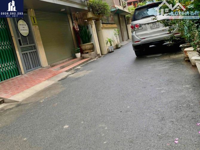 CHO THUÊ NHÀ MẶT PHỐ HƯNG PHÚC, LÔ GÓC, THANG MÁY, GARA Ô TÔ, 6 TẦNG, 40M2