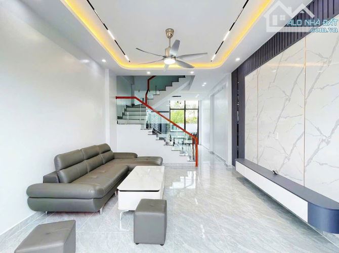 Nhà KDC Trung Thành, 1 trệt 1 lầu đã có sổ hồng riêng 108m2, 3PN 2WC