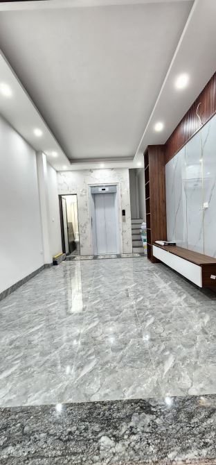Chính chủ nhờ bán nhà mới xây 6 tầng thang máy phố Lê Duẩn, Hồ Ba Mẫu