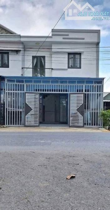 Bán nhà 1 trệt 1 lầu Phú Hòa Đông Củ Chi, diện tích 108 m2 shr