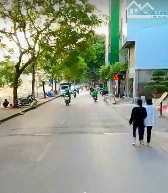 BÁN NHÀ PHỐ NGUYỄN KHANG, CẦU GIẤY- S= 35M2 - GIÁ 7.9 TỶ.