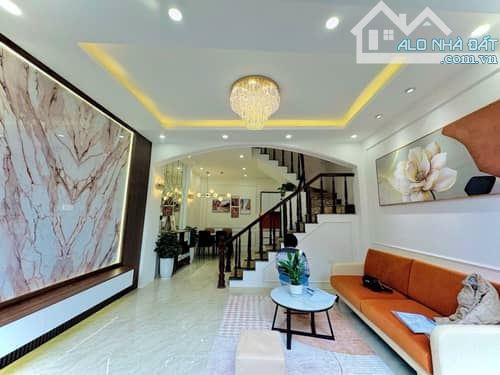TRƯƠNG ĐỊNH NHÀ ĐẸP HAI THOÁNG, MẶT TIỀN RỘNG