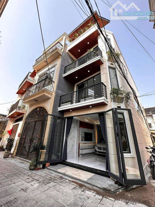 Bán NHÀ 3 TẦNG  KIỆT OTO HÙNG VƯƠNG TTTP HUẾ