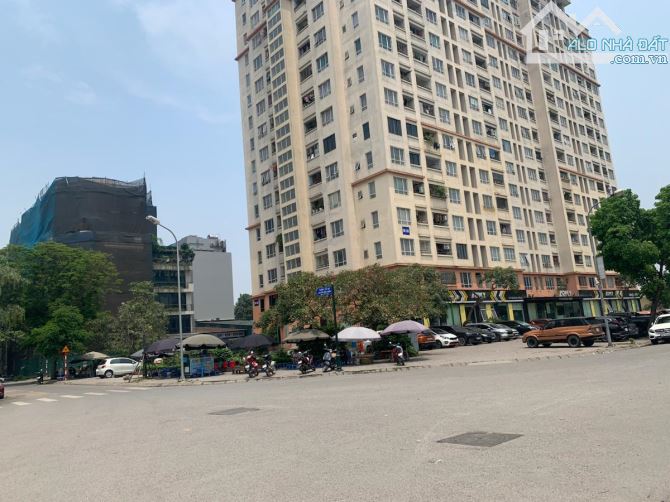 SIÊU PHẨM PHÂN LÔ VỈA HÈ 5M,ĐƯỜNG 15M- ĐTM SÀI ĐỒNG- 175M2,MT 8,5M- 42 TỶ.