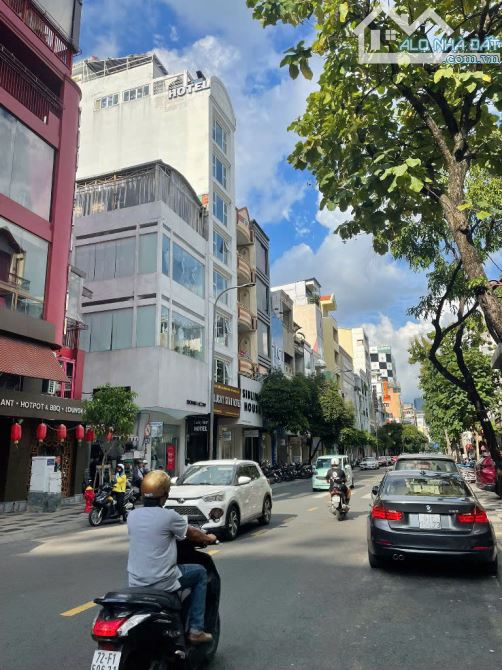 (HOT) Chính Chủ Bán Nhà MT Châu Văn Liêm, P.11,Quận 5. DT:15*60m. Giá 200 Tỷ. Siêu Vị Trí